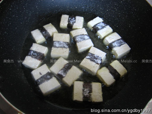照烧海苔豆腐的做法步骤：3