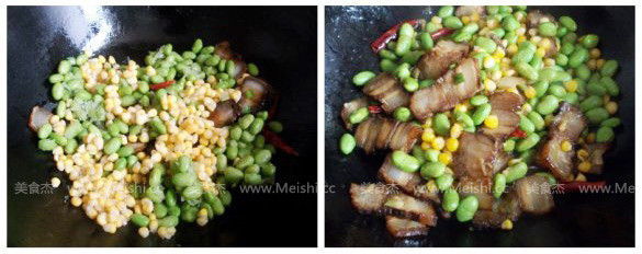 青豆玉米炒腊肉的做法步骤：5